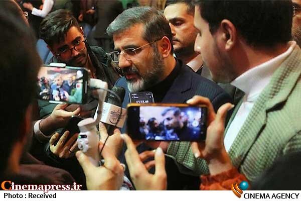 حضور وزیر فرهنگ در محل اکران یکی از آثار حوزه سینمای کودک حضور وزیر فرهنگ در محل اکران یکی از آثار حوزه سینمای کودک