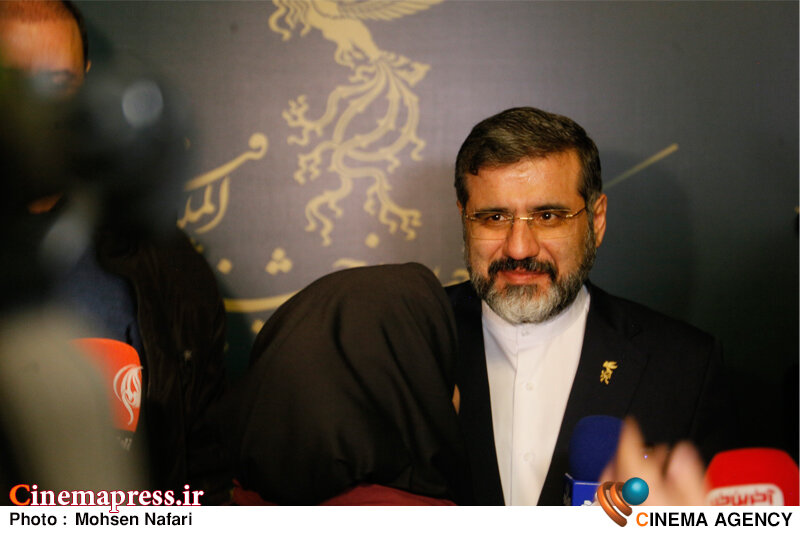 در «فتنه فرهنگی» سال گذشته «حجاب» مورد هجمه قرار گرفت/ در جشنواره فیلم فجر «جایزه گوهر شاد» را به آثاری میدهیم که در راستای «فرهنگ حجاب عمل» کردند! افتتاحیه چهل و دومین جشنواره بین المللی فیلم فجر؛ محمدمهدی اسماعیلی