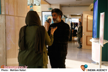 روز سوم از <a href='https://sayeb.ir/tag/%da%86%d9%87%d9%84-%d9%88-%d8%af%d9%88%d9%85%db%8c%d9%86-%d8%ac%d8%b4%d9%86%d9%88%d8%a7%d8%b1%d9%87-%d8%a8%db%8c%d9%86-%d8%a7%d9%84%d9%85%d9%84%d9%84%db%8c-%d9%81%db%8c%d9%84%d9%85-%d9%81%d8%ac%d8%b1'></div>چهل و دومین جشنواره بین المللی فیلم فجر</a>