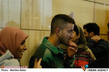 روز نهم از <a href='https://sayeb.ir/tag/%da%86%d9%87%d9%84-%d9%88-%d8%af%d9%88%d9%85%db%8c%d9%86-%d8%ac%d8%b4%d9%86%d9%88%d8%a7%d8%b1%d9%87-%d8%a8%db%8c%d9%86-%d8%a7%d9%84%d9%85%d9%84%d9%84%db%8c-%d9%81%db%8c%d9%84%d9%85-%d9%81%d8%ac%d8%b1'></div>چهل و دومین جشنواره بین المللی فیلم فجر</a>