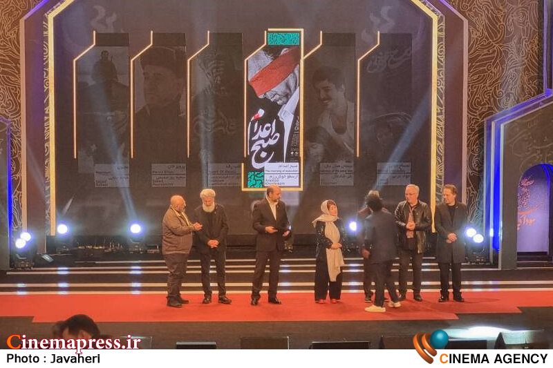 «سیمرغ بهترین کارگردانی» به «بهروز افخمی» رسید!/ «مجنون» عنواندار «بهترین فیلم فجر چهل و دوم» شد اختتامیه چهل و دومین جشنواره بین المللی فیلم فجر