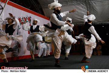 روز چهارم از <a href='https://sayeb.ir/tag/%d8%b3%db%8c-%d9%88-%d9%86%d9%87%d9%85%db%8c%d9%86-%d8%ac%d8%b4%d9%86%d9%88%d8%a7%d8%b1%d9%87-%d8%a8%db%8c%d9%86-%d8%a7%d9%84%d9%85%d9%84%d9%84%db%8c-%d9%85%d9%88%d8%b3%db%8c%d9%82%db%8c-%d9%81%d8%ac'></div>سی و نهمین جشنواره بین المللی موسیقی فجر</a>