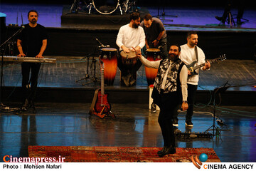 روز چهارم از <a href='https://sayeb.ir/tag/%d8%b3%db%8c-%d9%88-%d9%86%d9%87%d9%85%db%8c%d9%86-%d8%ac%d8%b4%d9%86%d9%88%d8%a7%d8%b1%d9%87-%d8%a8%db%8c%d9%86-%d8%a7%d9%84%d9%85%d9%84%d9%84%db%8c-%d9%85%d9%88%d8%b3%db%8c%d9%82%db%8c-%d9%81%d8%ac'></div>سی و نهمین جشنواره بین المللی موسیقی فجر</a>