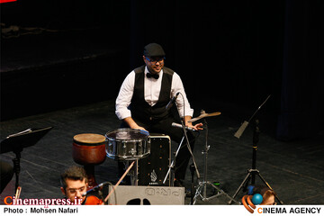 روز چهارم از <a href='https://sayeb.ir/tag/%d8%b3%db%8c-%d9%88-%d9%86%d9%87%d9%85%db%8c%d9%86-%d8%ac%d8%b4%d9%86%d9%88%d8%a7%d8%b1%d9%87-%d8%a8%db%8c%d9%86-%d8%a7%d9%84%d9%85%d9%84%d9%84%db%8c-%d9%85%d9%88%d8%b3%db%8c%d9%82%db%8c-%d9%81%d8%ac'></div>سی و نهمین جشنواره بین المللی موسیقی فجر</a>