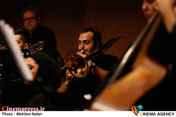 روز پنجم از <a href='https://sayeb.ir/tag/%d8%b3%db%8c-%d9%88-%d9%86%d9%87%d9%85%db%8c%d9%86-%d8%ac%d8%b4%d9%86%d9%88%d8%a7%d8%b1%d9%87-%d8%a8%db%8c%d9%86-%d8%a7%d9%84%d9%85%d9%84%d9%84%db%8c-%d9%85%d9%88%d8%b3%db%8c%d9%82%db%8c-%d9%81%d8%ac'></div>سی و نهمین جشنواره بین المللی موسیقی فجر</a>