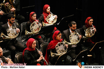 روز پنجم از <a href='https://sayeb.ir/tag/%d8%b3%db%8c-%d9%88-%d9%86%d9%87%d9%85%db%8c%d9%86-%d8%ac%d8%b4%d9%86%d9%88%d8%a7%d8%b1%d9%87-%d8%a8%db%8c%d9%86-%d8%a7%d9%84%d9%85%d9%84%d9%84%db%8c-%d9%85%d9%88%d8%b3%db%8c%d9%82%db%8c-%d9%81%d8%ac'></div>سی و نهمین جشنواره بین المللی موسیقی فجر</a>