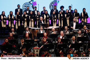 روز پنجم از <a href='https://sayeb.ir/tag/%d8%b3%db%8c-%d9%88-%d9%86%d9%87%d9%85%db%8c%d9%86-%d8%ac%d8%b4%d9%86%d9%88%d8%a7%d8%b1%d9%87-%d8%a8%db%8c%d9%86-%d8%a7%d9%84%d9%85%d9%84%d9%84%db%8c-%d9%85%d9%88%d8%b3%db%8c%d9%82%db%8c-%d9%81%d8%ac'></div>سی و نهمین جشنواره بین المللی موسیقی فجر</a>