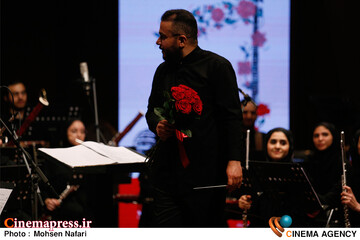 روز پنجم از <a href='https://sayeb.ir/tag/%d8%b3%db%8c-%d9%88-%d9%86%d9%87%d9%85%db%8c%d9%86-%d8%ac%d8%b4%d9%86%d9%88%d8%a7%d8%b1%d9%87-%d8%a8%db%8c%d9%86-%d8%a7%d9%84%d9%85%d9%84%d9%84%db%8c-%d9%85%d9%88%d8%b3%db%8c%d9%82%db%8c-%d9%81%d8%ac'></div>سی و نهمین جشنواره بین المللی موسیقی فجر</a>