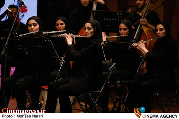 روز پنجم از <a href='https://sayeb.ir/tag/%d8%b3%db%8c-%d9%88-%d9%86%d9%87%d9%85%db%8c%d9%86-%d8%ac%d8%b4%d9%86%d9%88%d8%a7%d8%b1%d9%87-%d8%a8%db%8c%d9%86-%d8%a7%d9%84%d9%85%d9%84%d9%84%db%8c-%d9%85%d9%88%d8%b3%db%8c%d9%82%db%8c-%d9%81%d8%ac'></div>سی و نهمین جشنواره بین المللی موسیقی فجر</a>
