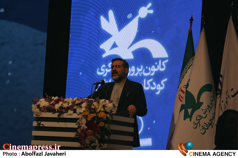 به عنوان «متولی حوزه فرهنگ و هنر» خواستار فعال شدن یک جریان پویا و جوان در حوزه «انیمیشن» هستیم مراسم اختتامیه سیزدهمین جشنواره بینالمللی پویانمایی تهران؛ محمد مهدی اسماعیلی