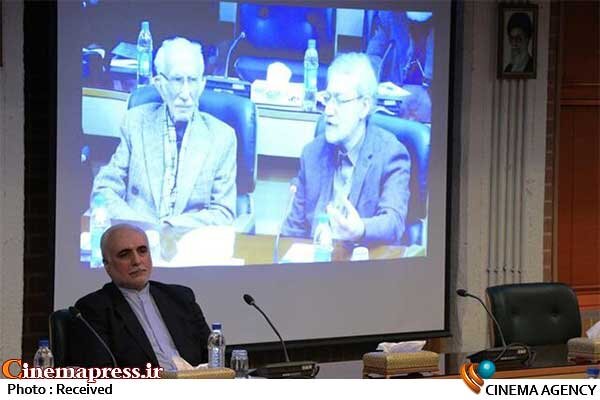 لاریجانی: با توجه به جایگاه سیاستگذاری کلان فرهنگستان در کشور پیشنهاد می‌کنم اسناد کلان‌تری برای نهادهای خرد تهیه شود