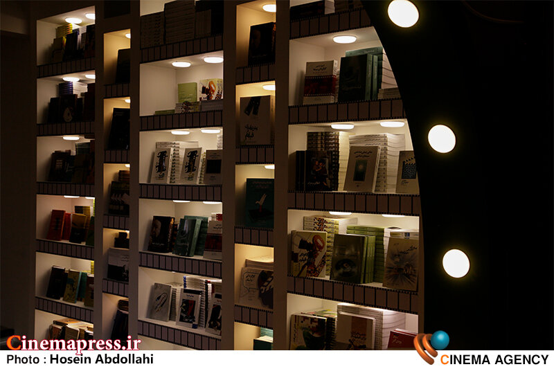 فرآیند خرید کتاب و حمایت از ناشران آغاز به کار کرد نمایشگاه کتاب