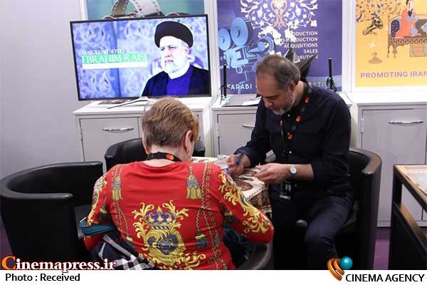 چتر سینمای ایران در «کن ۲۰۲۴» المان سوگواری نصب کرد