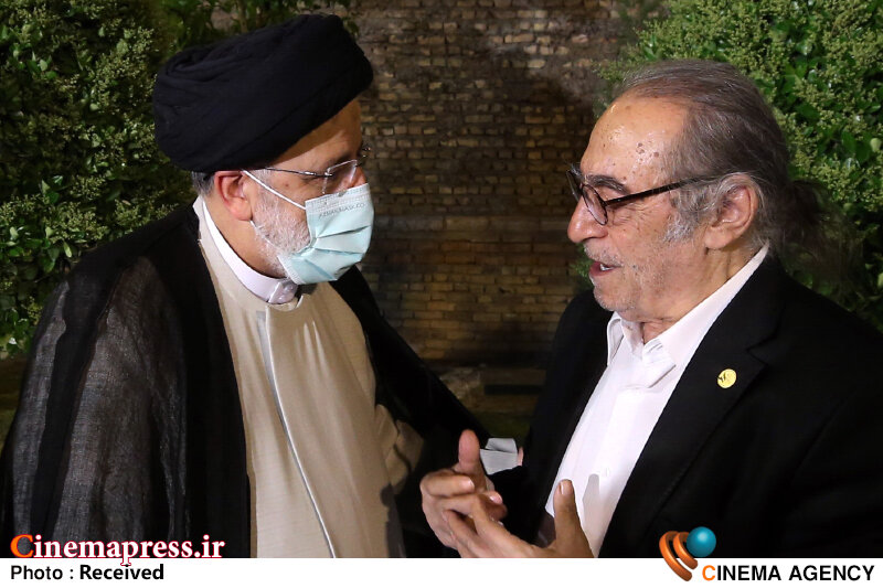 «آیت الله رئیسی» اهل «ریا» و «دروغ» نبودند و هرچه میگفتند در عملشان نیز دیده میشد «آیت الله رئیسی» اهل «ریا» و «دروغ» نبودند و هرچه میگفتند در عملشان نیز دیده میشد