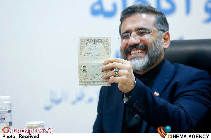 «ضوابط جدید سینما» باقی ماند که امیدواریم به زودی ابلاغ شود/ اسم «صندوق هنر» را به «صندوق هنر و فعالان قرآن و عترت» تغییر دادیم! محمدمهدی اسماعیلی؛ ریاست جمهوری چهاردهم