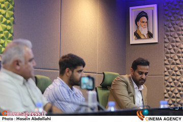 نشست خبری نخستین «همایش بین المللی شعر خدمت تا شهادت»