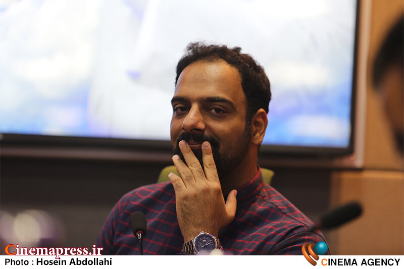 «جشنواره شعر انقلاب» نیمه آبانماه اعلام فراخوان خواهد کرد/ هر شعری که ذیل «گفتمان انقلاب اسلامی» قابل تعریف باشد در این جشنواره امکان شرکت دارد نشست خبری نخستین «همایش بین المللی شعر خدمت تا شهادت»؛ میلاد عرفانپور