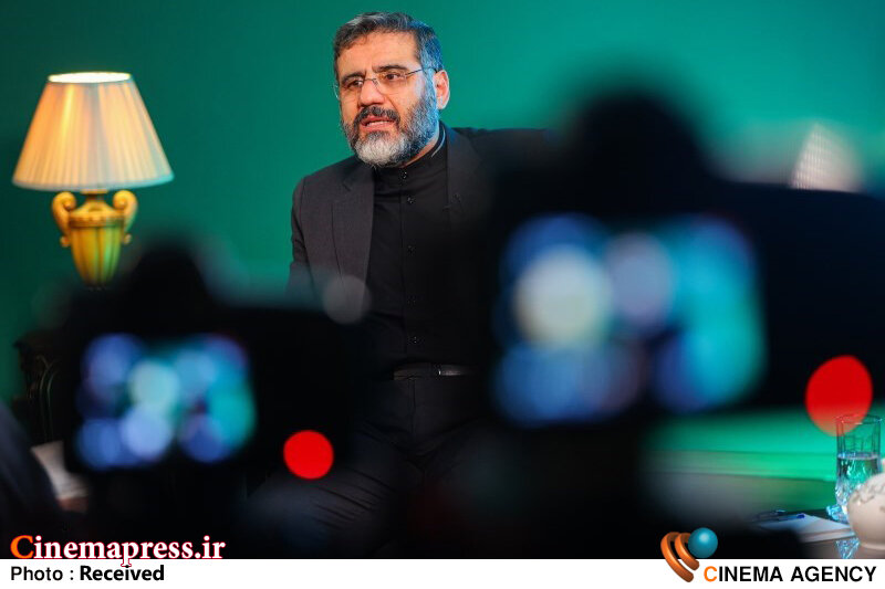 آگاهیم که «سندهای انتزاعی» هیچ نفعی برای هیچکسی ندارد جز «سندنویسانی» که از آن پروژهها ارتزاق میکنند! آگاهیم که «سندهای انتزاعی» هیچ نفعی برای هیچکسی ندارد جز «سندنویسانی» که از آن پروژهها ارتزاق میکنند!