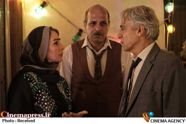 «چتر» آماده حضور در «چهل و یکمین جشنواره بینالمللی فیلم کوتاه تهران» شد فیلم کوتاه «چتر»
