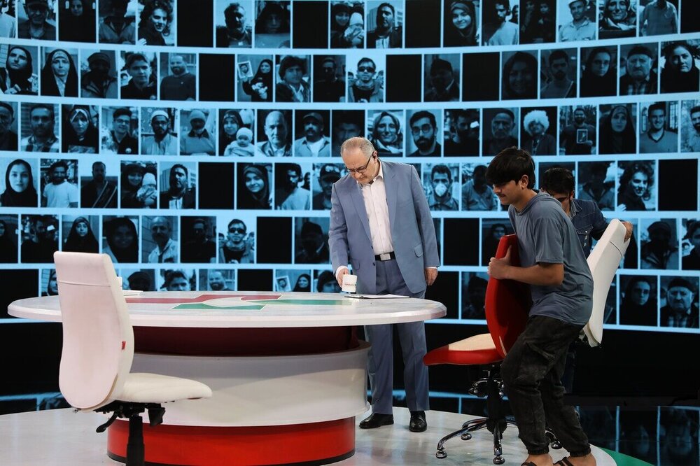 «به اضافه یک» به سراغ بررسی کابینه پیشنهادی «دولت چهاردهم» میرود  برنامه «به اضافه یک»