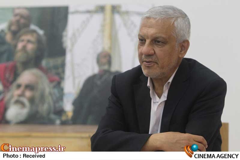 در «ایران» حتی قبل از انقلاب «تلویزیون» متولی سریالهای بزرگ یا آثار تاریخی و «بیگپروداکشن» بوده است/ خیلی چیزها باید فراهم شود تا ما بتوانیم «کارگردانهای مؤلف» داشته باشیم و بعد در آن بستر «کار فاخر» شکل بگیرد در «ایران» حتی قبل از انقلاب «تلویزیون» متولی سریالهای بزرگ یا آثار تاریخی و «بیگپروداکشن» بوده است/ خیلی چیزها باید فراهم شود تا ما بتوانیم «کارگردانهای مؤلف» داشته باشیم و بعد در آن بستر «کار فاخر» شکل بگیرد