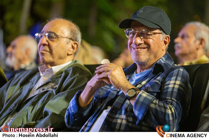 «بازیگران» این شانس را دارند که چندبار زن، بچه و پدر و مادر داشته باشند/ مهمترین دلیل انتخاب «بازیگری» جذابیت زیستن چندین باره است اختتامیه سومین جشن مهر سینمای ایران؛ علیرضا خمسه