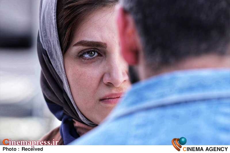 «زرافه» از گریم «الناز ملک» رونمایی کرد «زرافه» از گریم «الناز ملک» رونمایی کرد