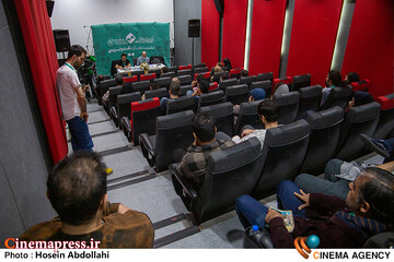 پنجمین روز «<a href='https://sayeb.ir/tag/%da%86%d9%87%d9%84-%d9%88-%db%8c%da%a9%d9%85%db%8c%d9%86-%d8%ac%d8%b4%d9%86%d9%88%d8%a7%d8%b1%d9%87-%d8%a8%db%8c%d9%86%d8%a7%d9%84%d9%85%d9%84%d9%84%db%8c-%d9%81%db%8c%d9%84%d9%85-%da%a9'></div>چهل و یکمین جشنواره بینالمللی فیلم کوتاه تهران</a>»