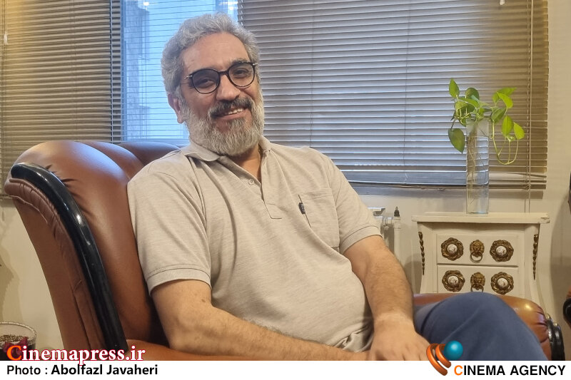 «تاریخ» ظرفیت فوقالعادهای برای «قصهگویی» دارد/ «مخاطب» وقتی با یک «روایت تاریخی» روبهرو میشود آن را با قرائت خودش تفسیر میکند و همان روایت را به مسائل امروز تعمیم میدهد «تاریخ» ظرفیت فوقالعادهای برای «قصهگویی» دارد/ «مخاطب» وقتی با یک «روایت تاریخی» روبهرو میشود آن را با قرائت خودش تفسیر میکند و همان روایت را به مسائل امروز تعمیم میدهد