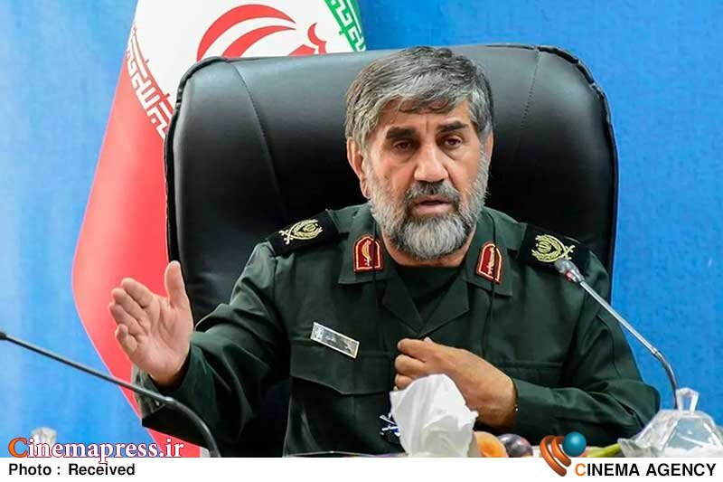 وظیفه نشر و ادبیات است که با زنده نگاه داشتن ارزشها و مفاهیم «مقاومت» از این فرصت تاریخی به درستی بهره ببرند! وظیفه نشر و ادبیات است که با زنده نگاه داشتن ارزشها و مفاهیم «مقاومت» از این فرصت تاریخی به درستی بهره ببرند!
