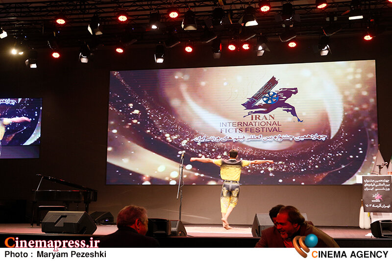 از «هوک زدگی افراطی» تا نادیده‌انگاری «پرویزخان» / «وزیر ورزش» قول حمایت از تولید ۵ اثر سینمایی را داد