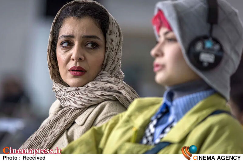 «چشم بادومی» از گریم «ساره بیات» رونمایی کرد «چشم بادومی» از گریم «ساره بیات» رونمایی کرد