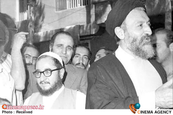 از اکران «ضد قهرمان» به عنوان مصداقی از بدعتگذاری و ایجاد انحراف در مسیر تولیدات هنری و رسانهی «انقلاب اسلامی» تا رفت و آمدهای ویژه در «پردیس چارسو»