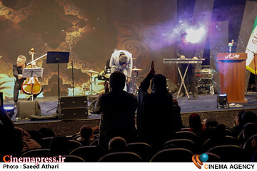 مراسم رونمایی از سریال تنها گریه کن