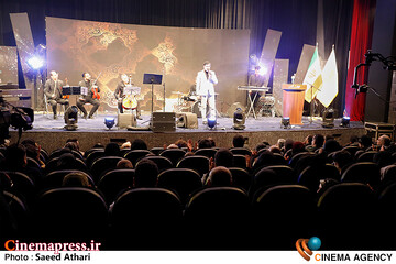 مراسم رونمایی از سریال تنها گریه کن