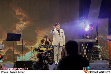 مراسم رونمایی از سریال تنها گریه کن