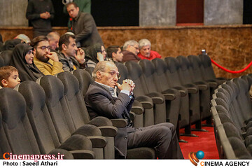 مراسم رونمایی از سریال تنها گریه کن