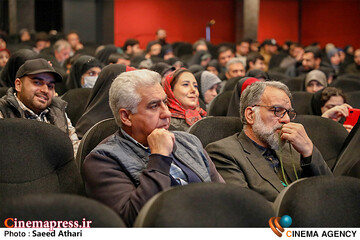 مراسم رونمایی از سریال تنها گریه کن