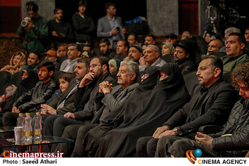 مراسم رونمایی از سریال تنها گریه کن