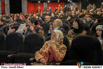 مراسم رونمایی از سریال تنها گریه کن