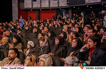 مراسم رونمایی از سریال تنها گریه کن