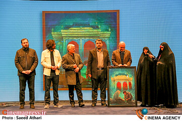 مراسم رونمایی از مجموعه تلویزیونی تنها گریه کن