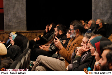 مراسم رونمایی از مجموعه تلویزیونی تنها گریه کن