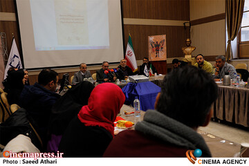 نشست خبری <a href='https://sayeb.ir/tag/%d8%ac%d8%b4%d9%86%d9%88%d8%a7%d8%b1%d9%87-%d9%81%db%8c%d9%84%d9%85-%d8%b1%d8%b4%d8%af'></div>جشنواره فیلم رشد</a>