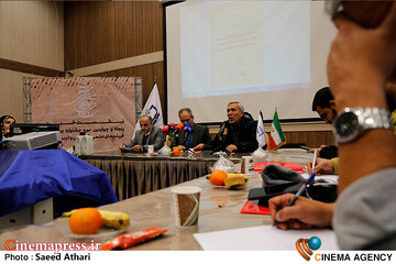 نشست خبری <a href='https://sayeb.ir/tag/%d8%ac%d8%b4%d9%86%d9%88%d8%a7%d8%b1%d9%87-%d9%81%db%8c%d9%84%d9%85-%d8%b1%d8%b4%d8%af'></div>جشنواره فیلم رشد</a>