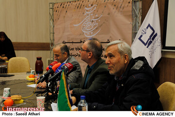 نشست خبری <a href='https://sayeb.ir/tag/%d8%ac%d8%b4%d9%86%d9%88%d8%a7%d8%b1%d9%87-%d9%81%db%8c%d9%84%d9%85-%d8%b1%d8%b4%d8%af'></div>جشنواره فیلم رشد</a>