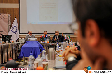 نشست خبری <a href='https://sayeb.ir/tag/%d8%ac%d8%b4%d9%86%d9%88%d8%a7%d8%b1%d9%87-%d9%81%db%8c%d9%84%d9%85-%d8%b1%d8%b4%d8%af'></div>جشنواره فیلم رشد</a>