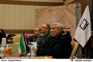 نشست خبری <a href='https://sayeb.ir/tag/%d8%ac%d8%b4%d9%86%d9%88%d8%a7%d8%b1%d9%87-%d9%81%db%8c%d9%84%d9%85-%d8%b1%d8%b4%d8%af'></div>جشنواره فیلم رشد</a>