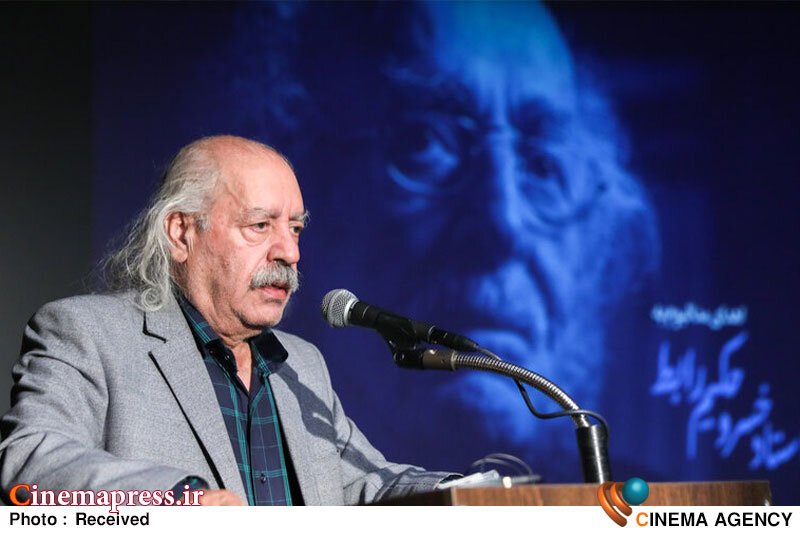 فراهانی: به جان سه بچهام میگویم که دیگر هیچ کس را «دشمن» نمیدانم/ حتی دشمنانمان را «انسان» میدانم! فراهانی: به جان سه بچهام میگویم که دیگر هیچ کس را «دشمن» نمیدانم/ حتی دشمنانمان را «انسان» میدانم!