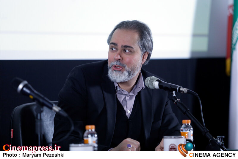 نیاز به «جامعهشناسی»، «فلسفه» و «روانشناسی» داریم/ این رشتهها میتوانند «سینما» را از منظر بیرون بررسی و معرفی کنند همایش سینمای ایران، نگاهی به آینده 1 بهمن 1403